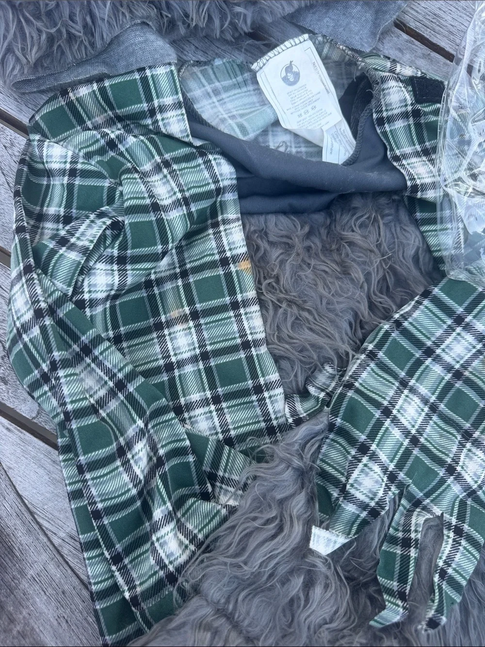 Howl at the Moon Gray Wolf Costume Jacket with Green Plaid Shirt Accent kids - Picture 4 of 4